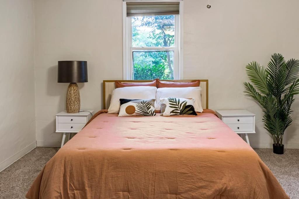 Cozy Buckhead Suite - Great Area, Free Easy Parking, Near Shops And Restaurants Ατλάντα Εξωτερικό φωτογραφία