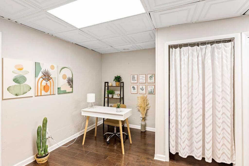 Cozy Buckhead Suite - Great Area, Free Easy Parking, Near Shops And Restaurants Ατλάντα Εξωτερικό φωτογραφία